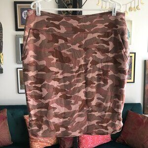LOGO LOUNGE Lori Goldstein size L Stretch Rayon Jersey Camo Camouflage Skirt
